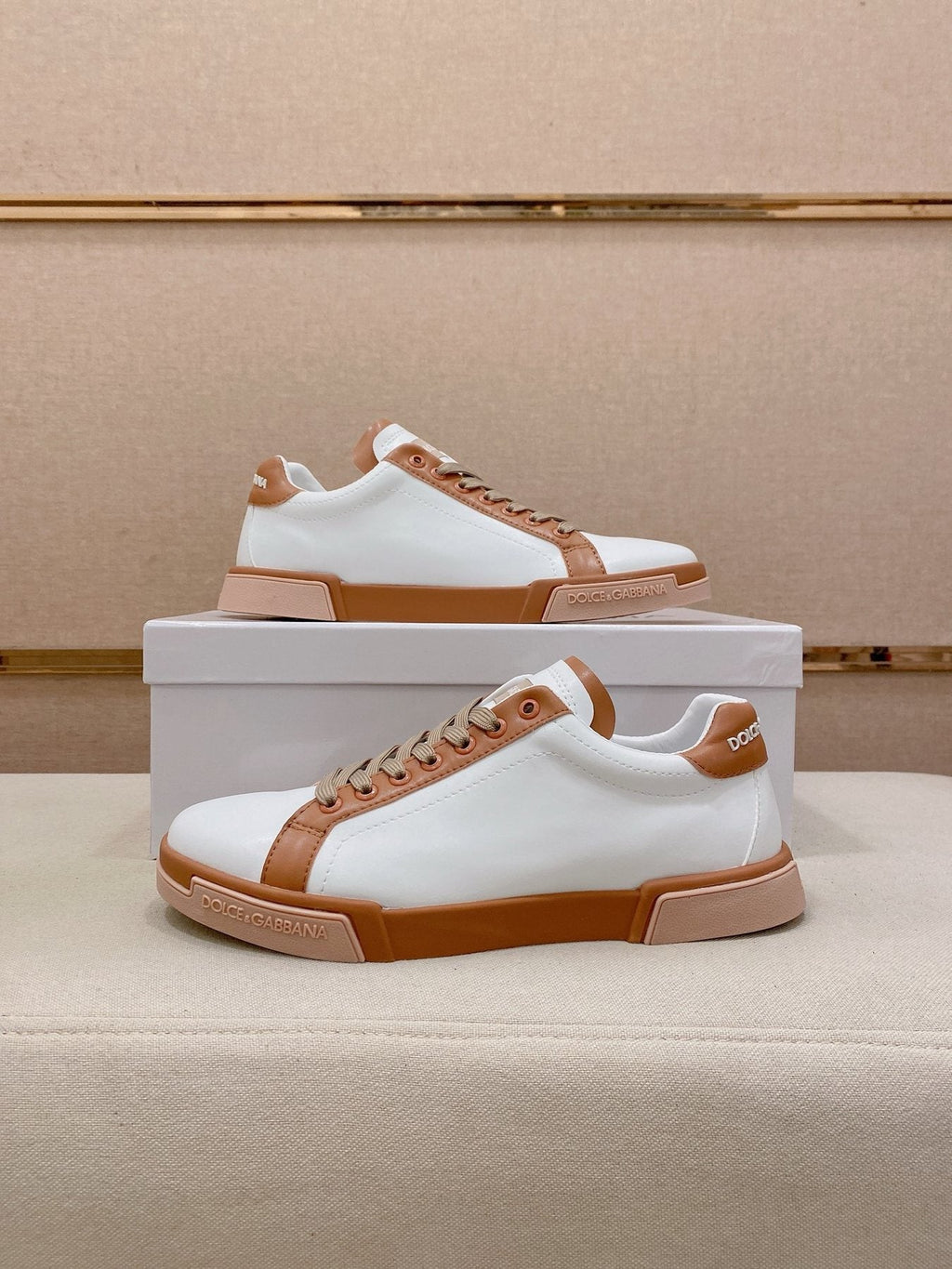 Dolce & Gabbana Low-Top Lace-Up Sneakers — front