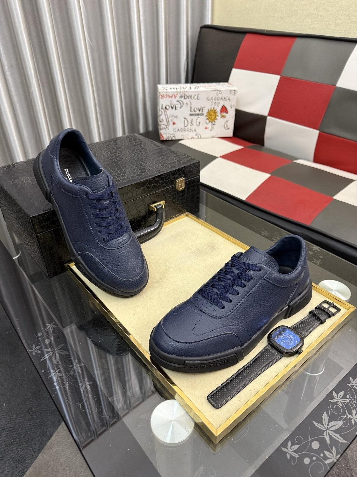Dolce & Gabbana Low-Top Lace-Up Sneakers — front